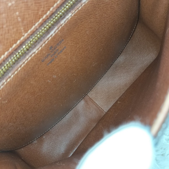 LOUIS VUITTON SAINT CLOUD - Picture 6 of 9